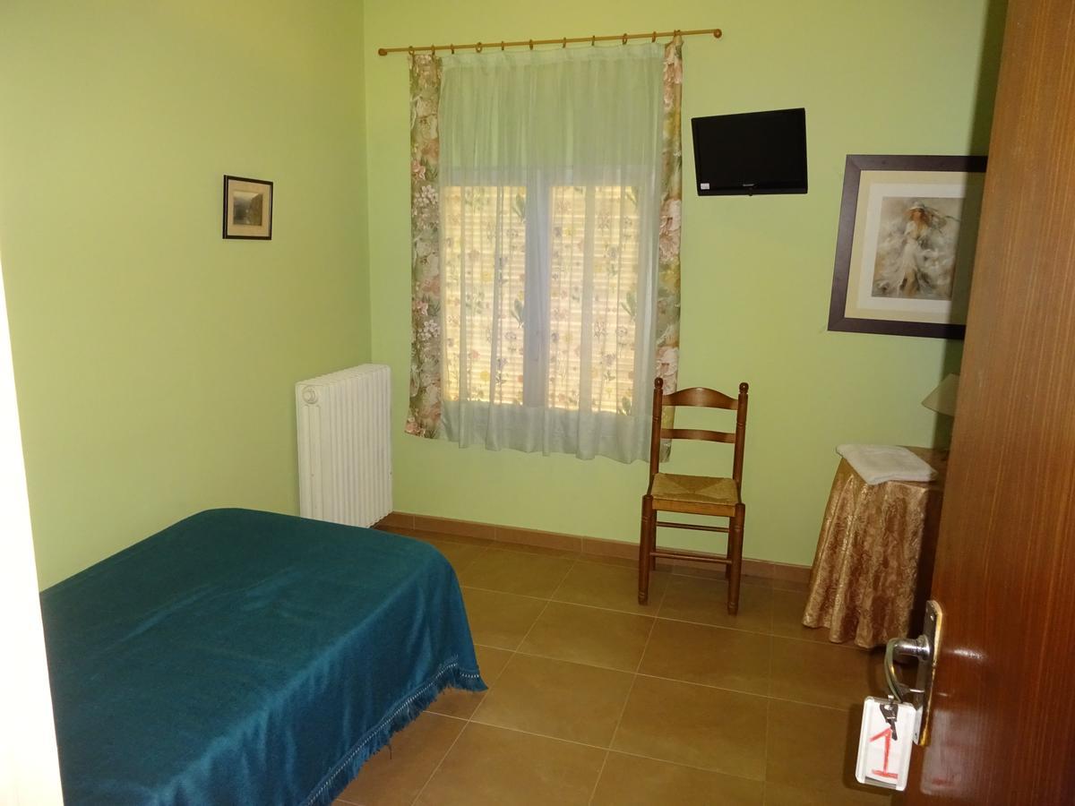 Hostal Terraferma Algerri Zewnętrze zdjęcie